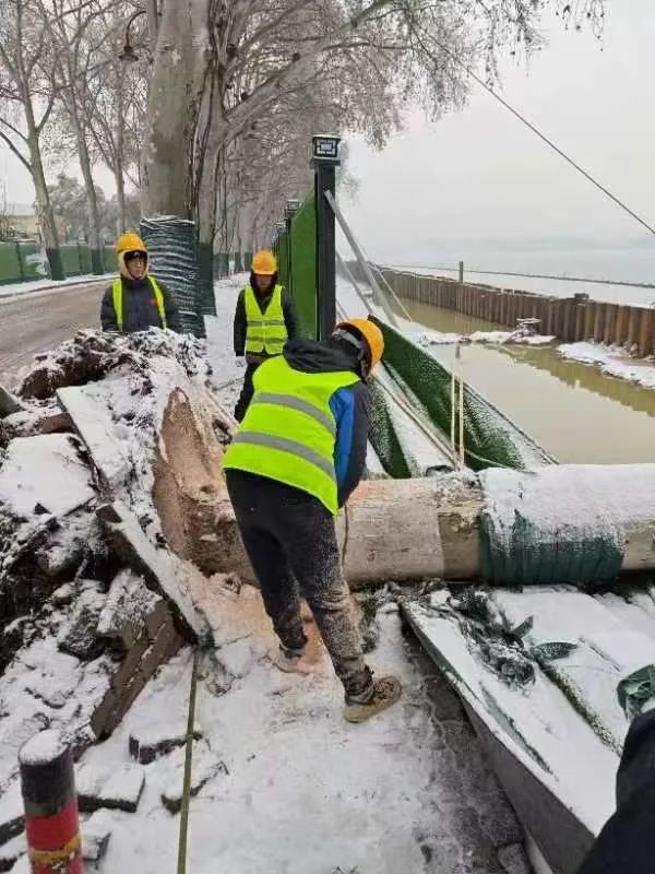 無(wú)畏風(fēng)雪，只為平安！